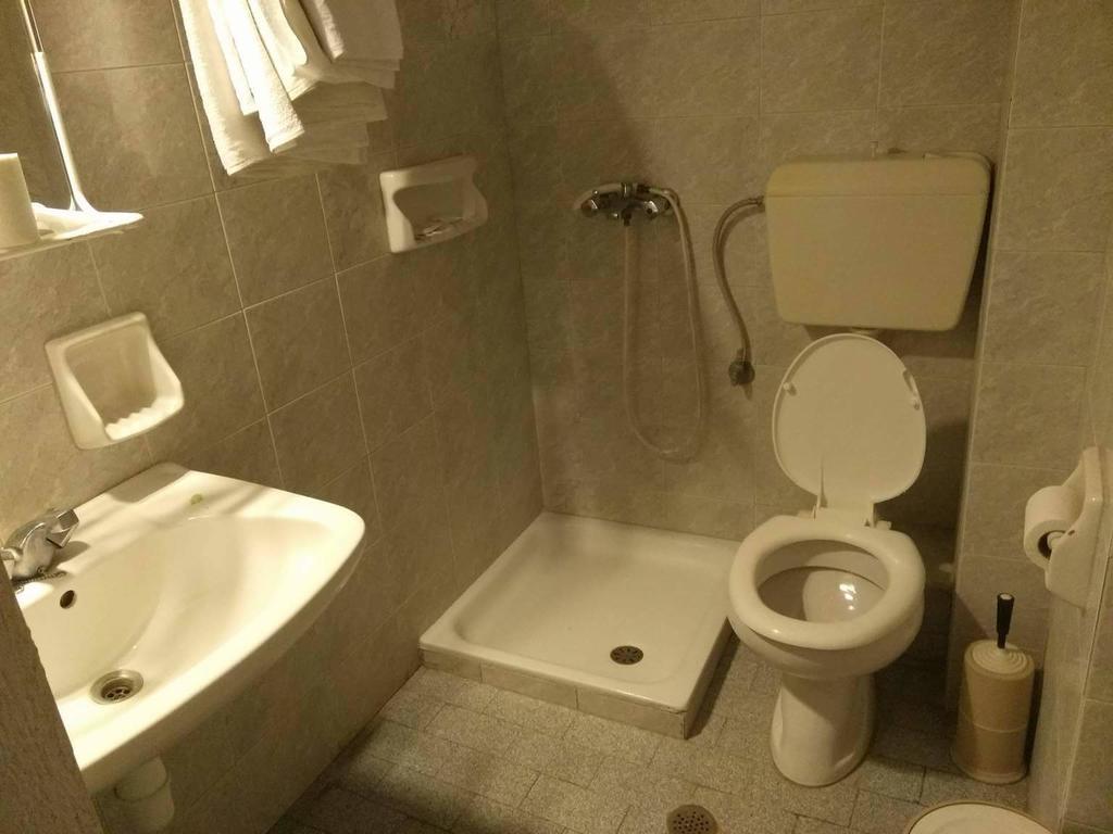 Katerina Hotel Khorevtón Ngoại thất bức ảnh